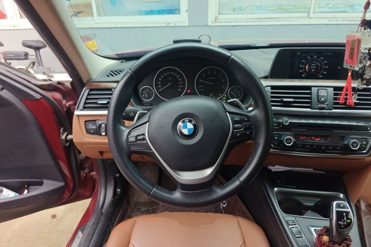 Used BMW 3 Series 2014 320Li Luxury Design Package Steering Wheel