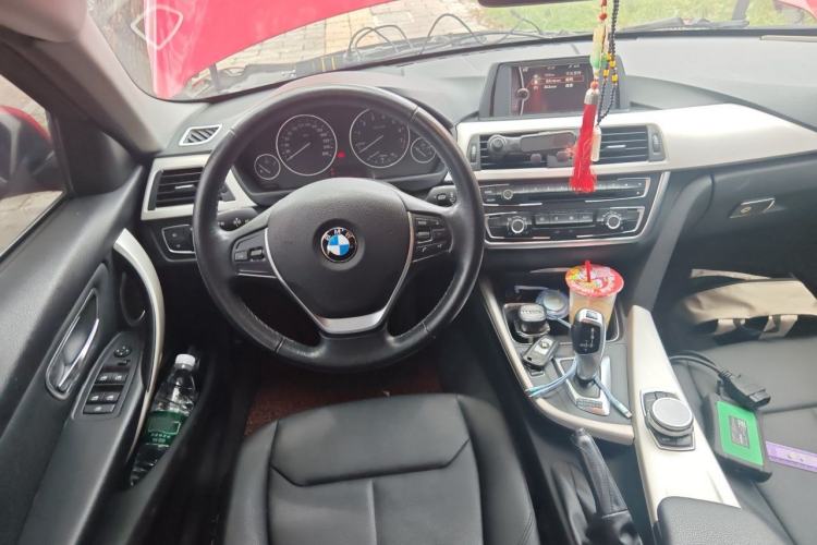 Used BMW 3 Series 2014 320i Active Edition Steering Wheel