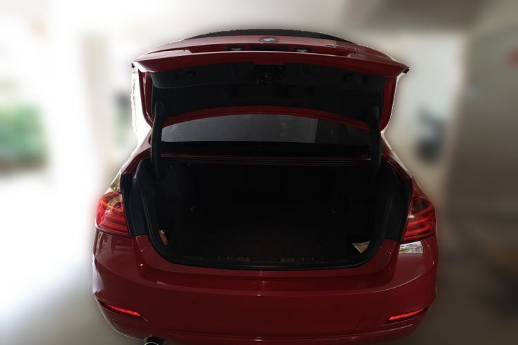 Used BMW 3 Series 2014 320i Active Edition Trunk