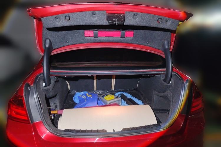 Used BMW 3 Series 2014 320Li Fashion Model Trunk