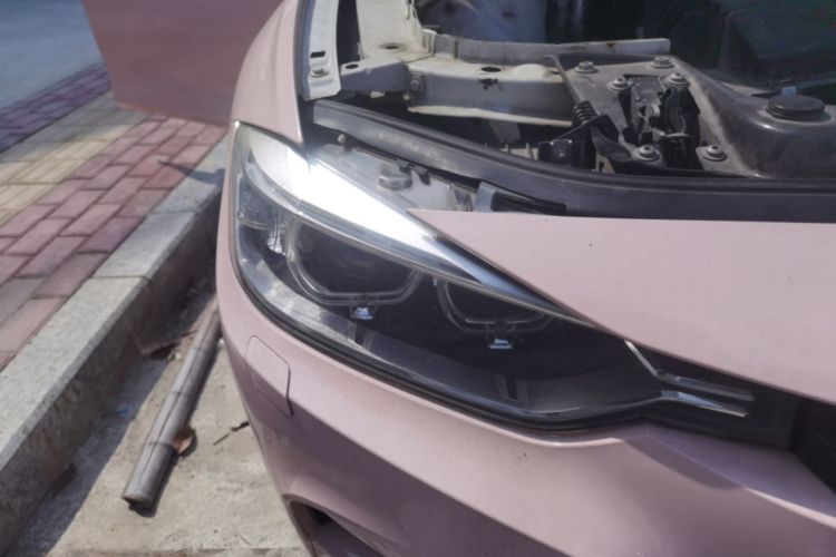 Used BMW 3 Series 2014 320i Sport Edition Right Front Headlight