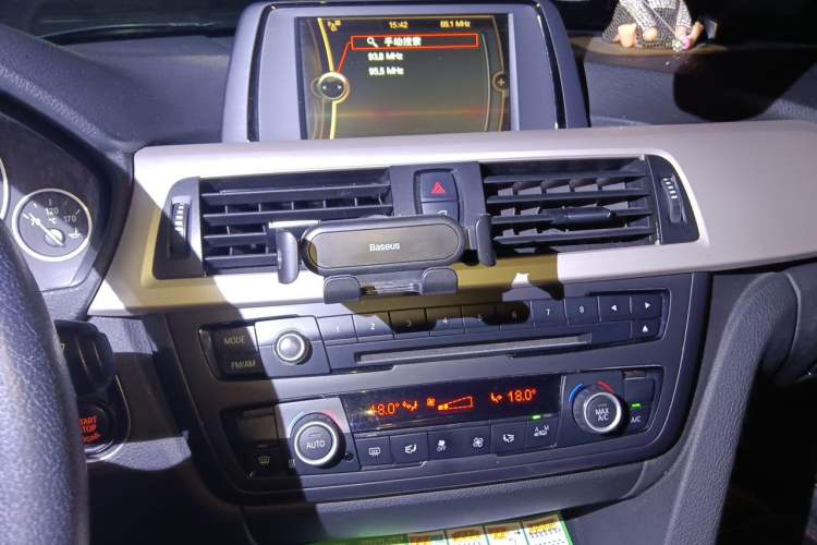 Used BMW 3 Series 2014 320Li Fashion Model Audio And AC Panel