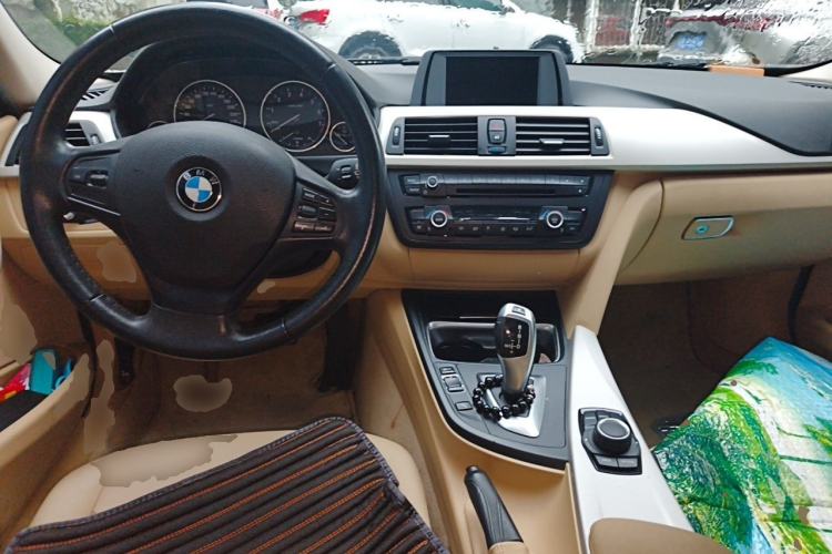 Used BMW 3 Series 2014 320Li Fashion Model Center Console