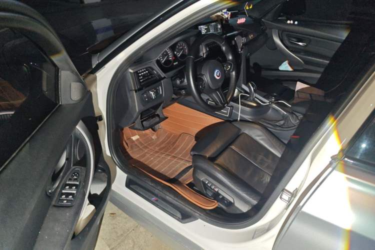 Used BMW 3 Series 2014 328i M Sport Edition Driver Seat
