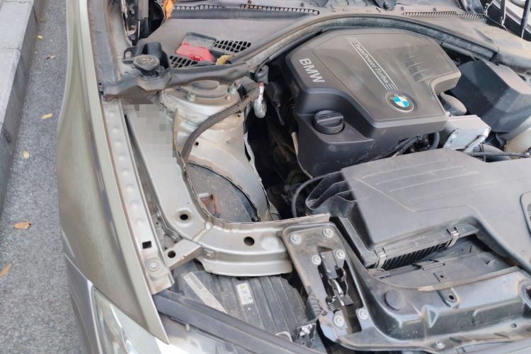 Used BMW 3 Series 2014 320Li Fashion Model Engine Bay Right