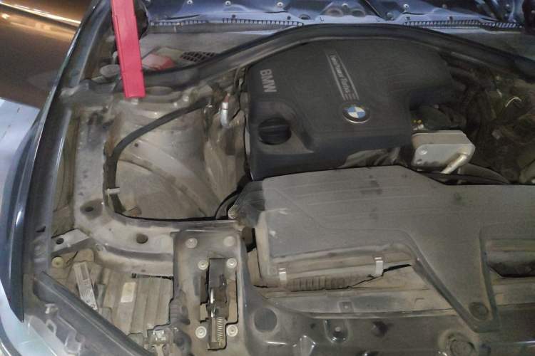 Used BMW 3 Series 2014 328Li Fashion Model Engine Bay Right