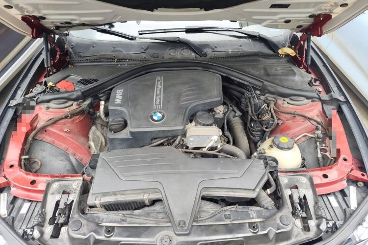 Used BMW 3 Series 2014 320i Sport Edition Engine Bay