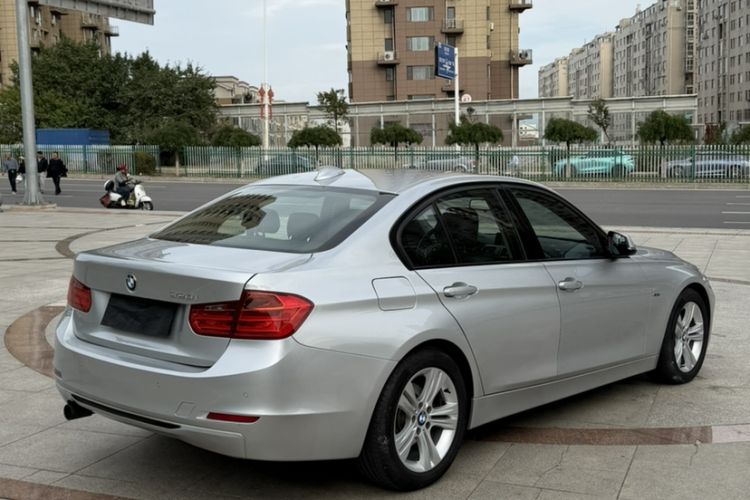 Used BMW 3 Series 2014 320i Sport Design Package Exterior 2