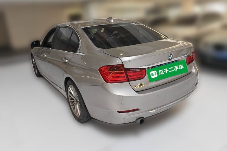 Used BMW 3 Series 2014 320Li Luxury Design Package Exterior 3