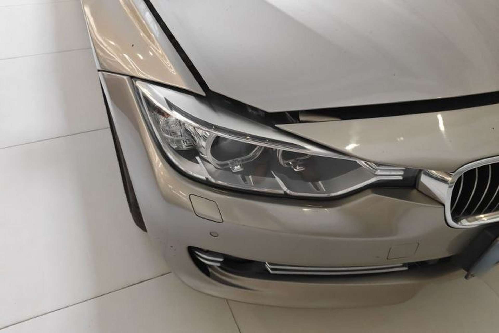 Used BMW 3 Series 2014 320Li Luxury Design Package Exterior 6