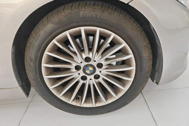 Used BMW 3 Series 2014 320Li Luxury Design Package Exterior 7