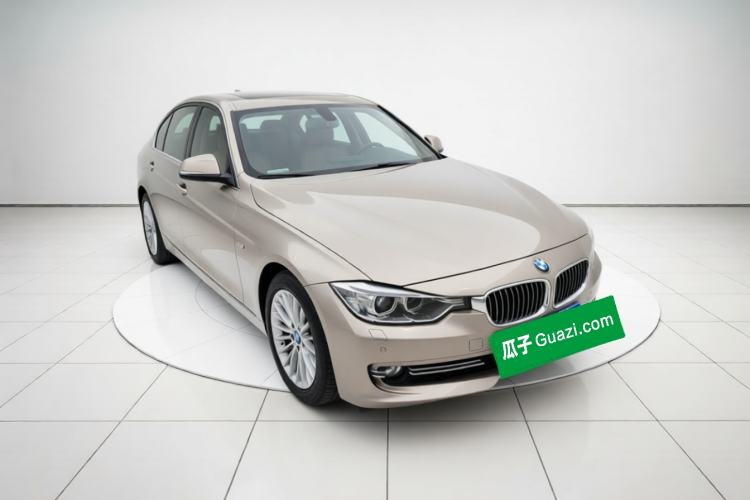 Used BMW 3 Series 2014 320Li Luxury Design Package Front Right 45 Deg