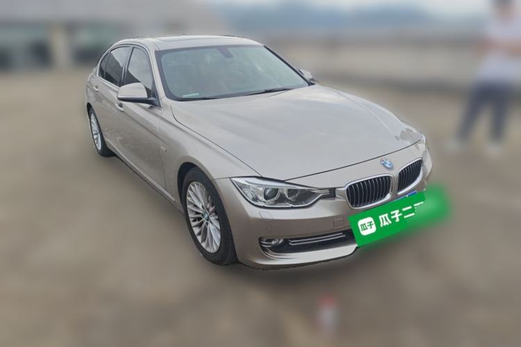 Used BMW 3 Series 2014 320Li Luxury Design Package Front Right 45 Deg