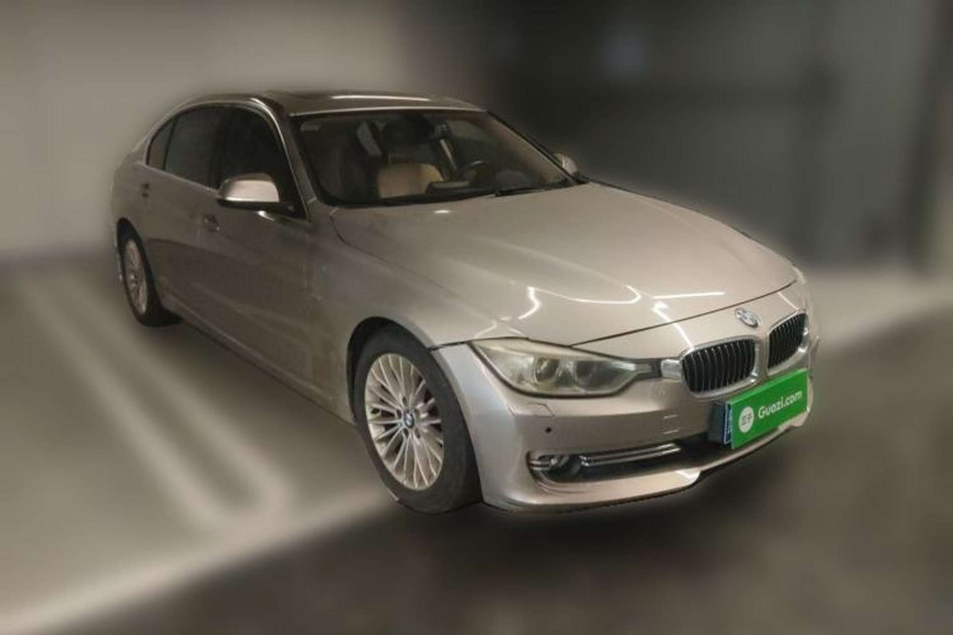 Used BMW 3 Series 2014 320Li Luxury Design Package Front Right 45 Deg