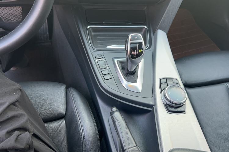 Used BMW 3 Series 2014 328i M Sport Edition Gear Lever