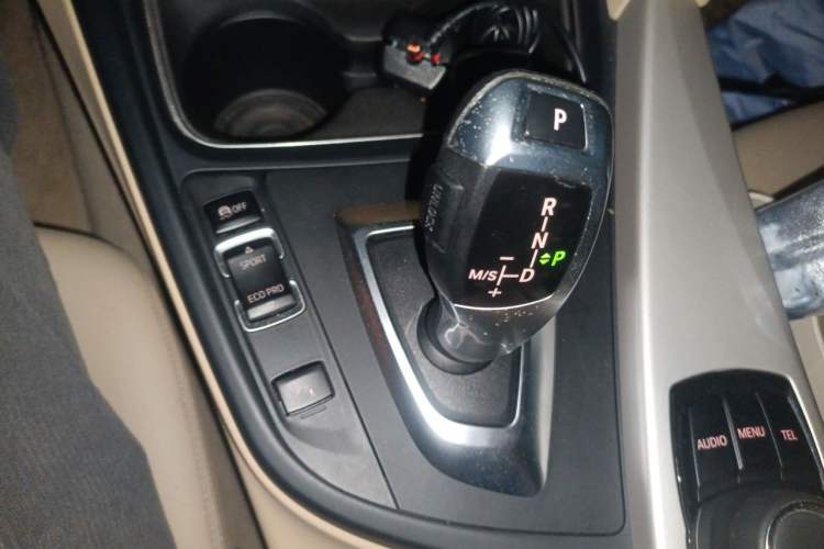 Used BMW 3 Series 2014 320Li Fashion Model Gear Lever