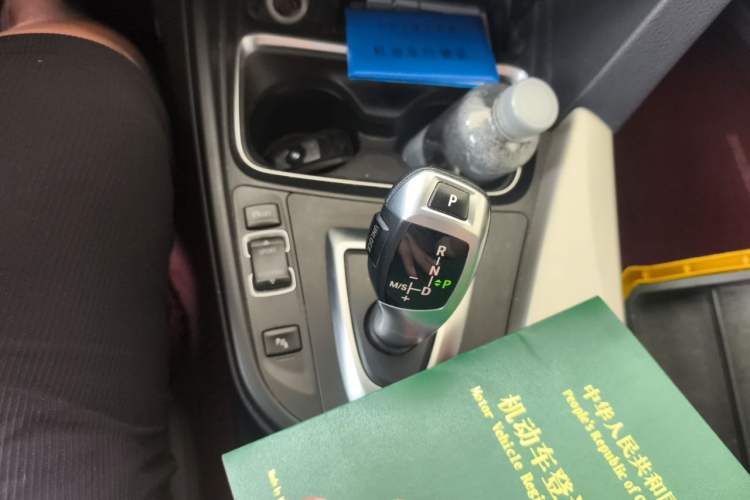 Used BMW 3 Series 2014 320Li Fashion Model Gear Lever