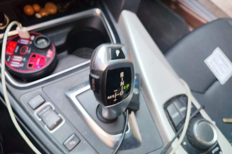 Used BMW 3 Series 2014 320Li Fashion Model Gear Lever