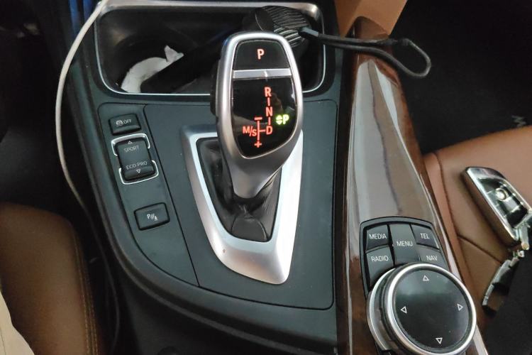 Used BMW 3 Series 2014 320Li Luxury Design Package Gear Lever