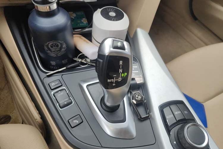 Used BMW 3 Series 2014 320Li Fashion Model Gear Lever