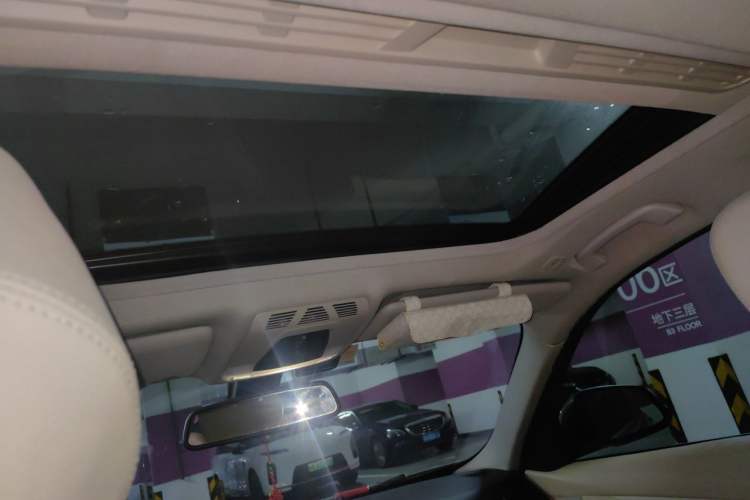 Used BMW 3 Series 2014 320Li Fashion Model Headliner