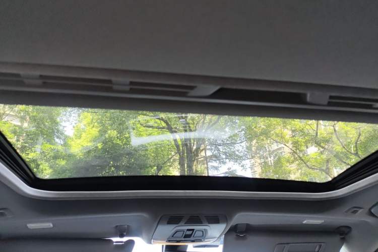 Used BMW 3 Series 2014 320Li Fashion Model Headliner