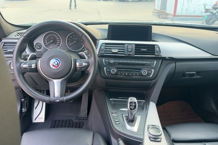 Used BMW 3 Series 2014 328i M Sport Edition Interior 3