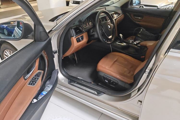 Used BMW 3 Series 2014 320Li Luxury Design Package Interior 3