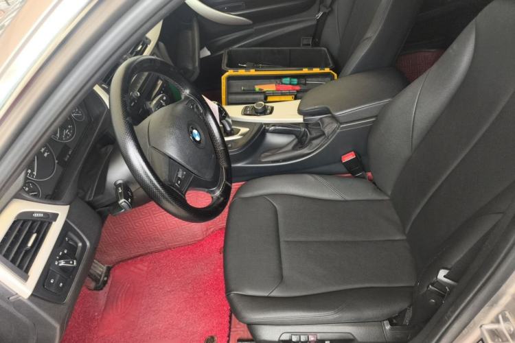 Used BMW 3 Series 2014 320Li Fashion Model Left Front Seat