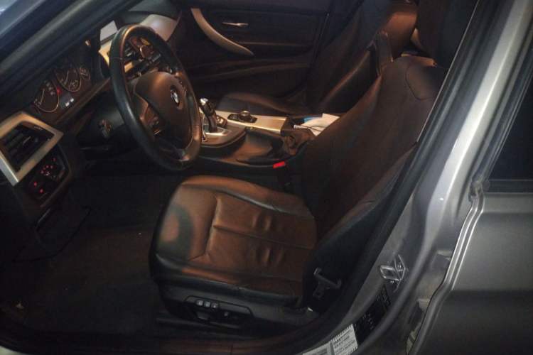 Used BMW 3 Series 2014 320i Sport Edition Left Front Seat