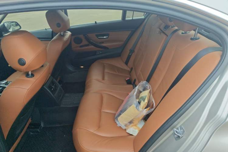 Used BMW 3 Series 2014 320Li Luxury Design Package Left Rear Seat