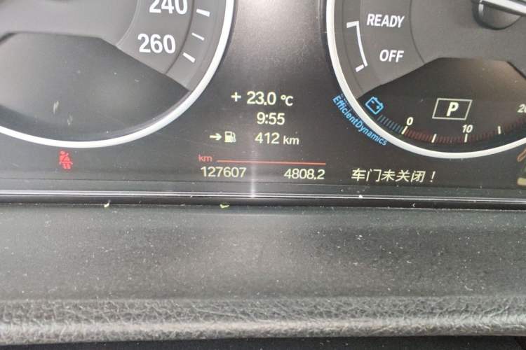 Used BMW 3 Series 2014 320Li Luxury Design Package Odometer Close Up