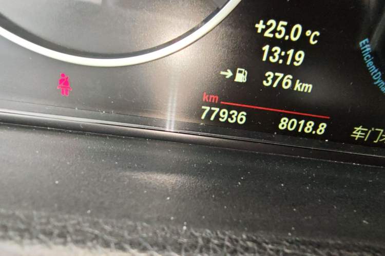 Used BMW 3 Series 2014 320Li Luxury Design Package Odometer Close Up