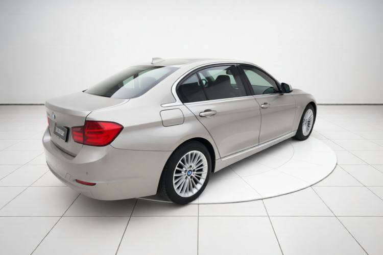 Used BMW 3 Series 2014 320Li Luxury Design Package Rear Right 45 Deg