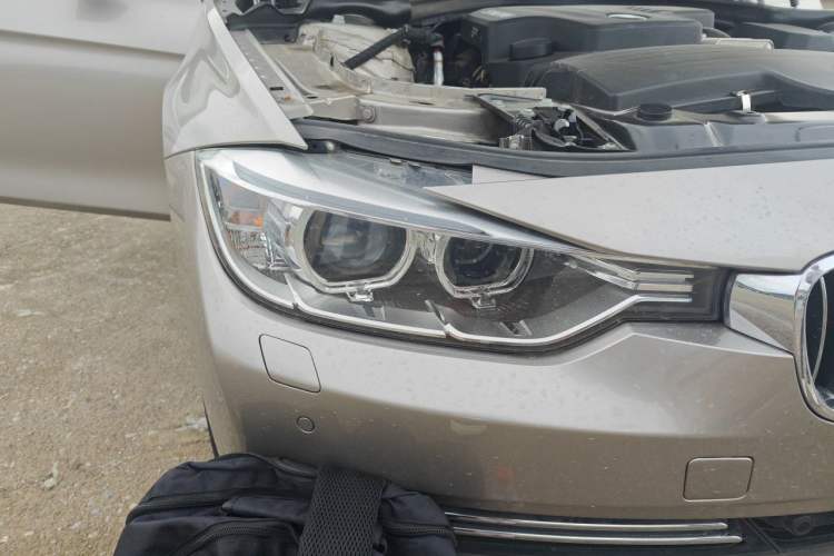 Used BMW 3 Series 2014 320Li Luxury Design Package Right Front Headlight
