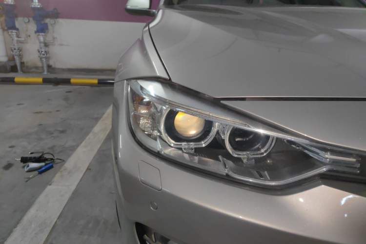 Used BMW 3 Series 2014 320Li Fashion Model Right Front Headlight