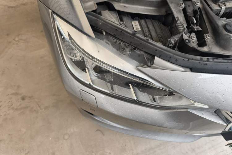 Used BMW 3 Series 2014 320Li Fashion Model Right Front Headlight