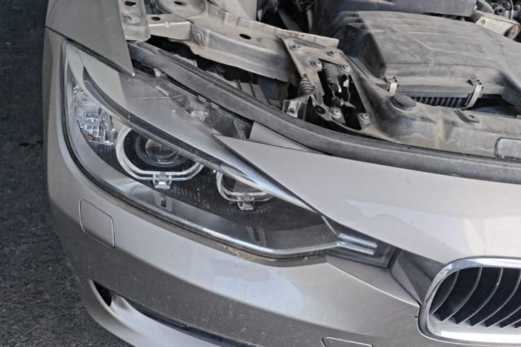 Used BMW 3 Series 2014 320i Sport Edition Right Front Headlight