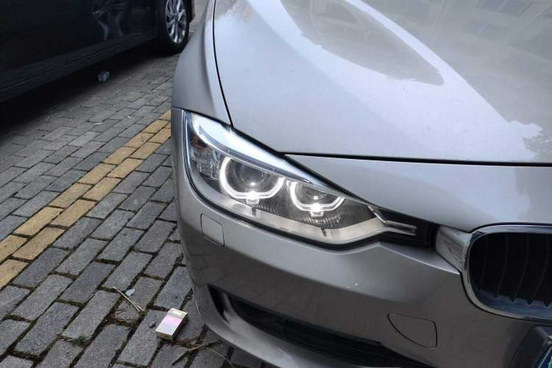 Used BMW 3 Series 2014 320i Sport Edition Right Front Headlight