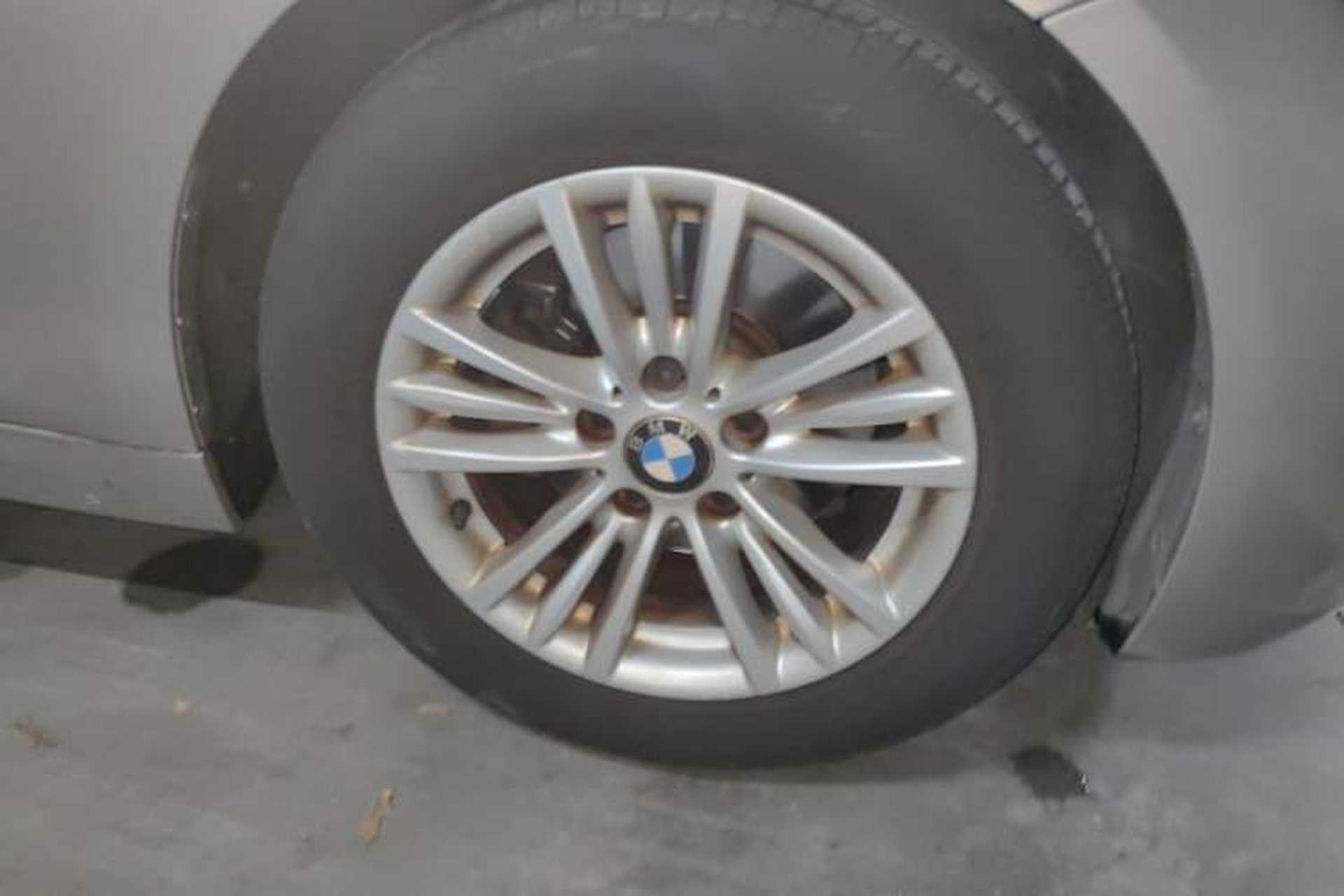 Used BMW 3 Series 2014 320Li Fashion Model Right Front Wheel Hub