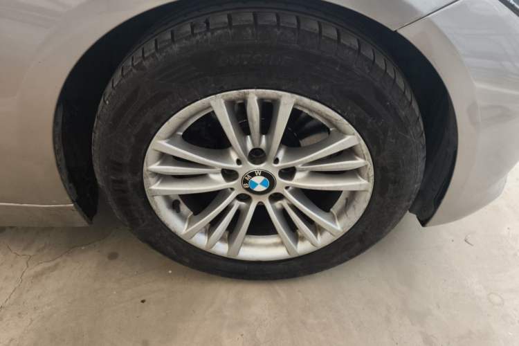 Used BMW 3 Series 2014 320Li Fashion Model Right Front Wheel Hub