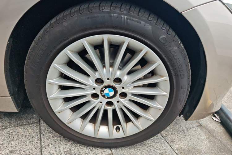 Used BMW 3 Series 2014 320Li Luxury Design Package Right Front Wheel Hub