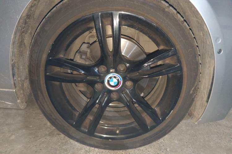 Used BMW 3 Series 2014 328i M Sport Edition Right Front Wheel Hub