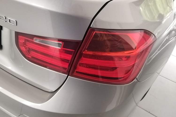 Used BMW 3 Series 2014 320i Active Edition Right Rear Taillight