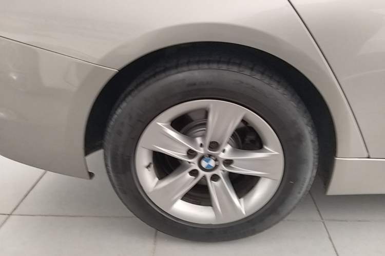 Used BMW 3 Series 2014 320i Active Edition Right Rear Wheel Hub