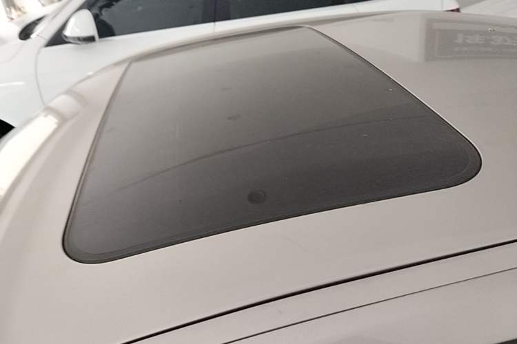 Used BMW 3 Series 2014 320i Active Edition Roof