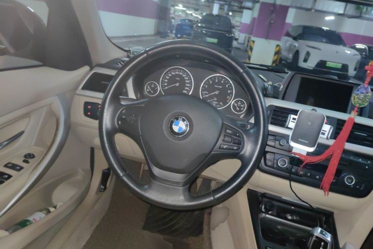 Used BMW 3 Series 2014 320Li Fashion Model Steering Wheel