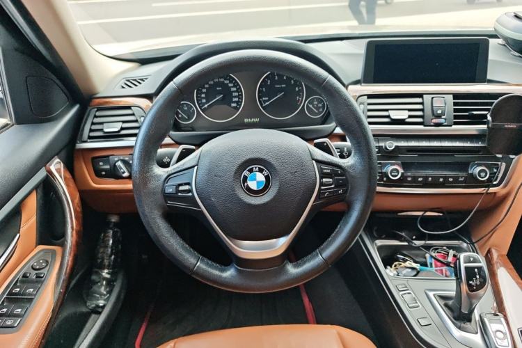Used BMW 3 Series 2014 320Li Luxury Design Package Steering Wheel