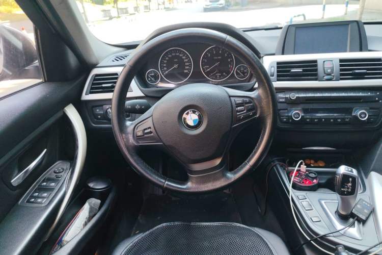 Used BMW 3 Series 2014 320Li Fashion Model Steering Wheel