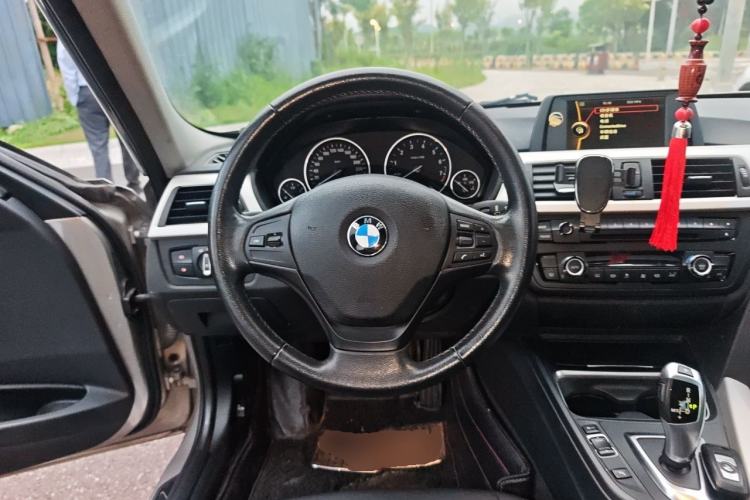 Used BMW 3 Series 2014 320Li Fashion Model Steering Wheel